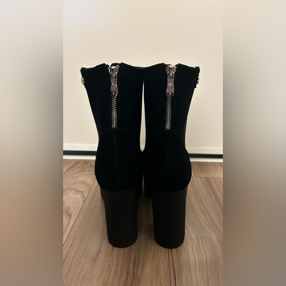 NWOT ARCTICA ANKLE BOOTS - WATERPROOF SUEDE - Picture 4 of 5